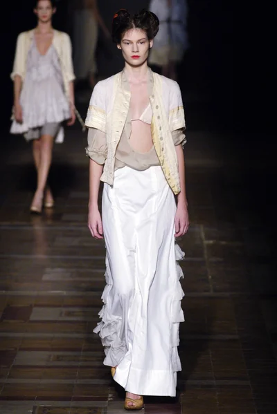 Look 13